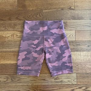 Lululemon Wunder Train 8” Shorts